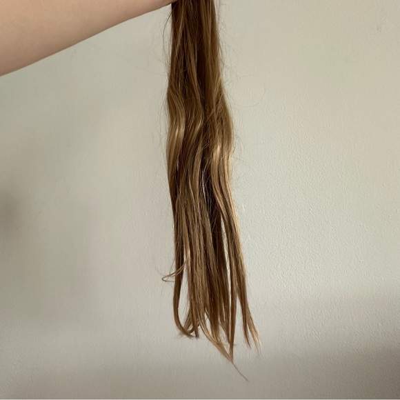 Long Hair Extensions Clip On 20” Long Synthetic Dirty Blonde - Picture 5 of 8